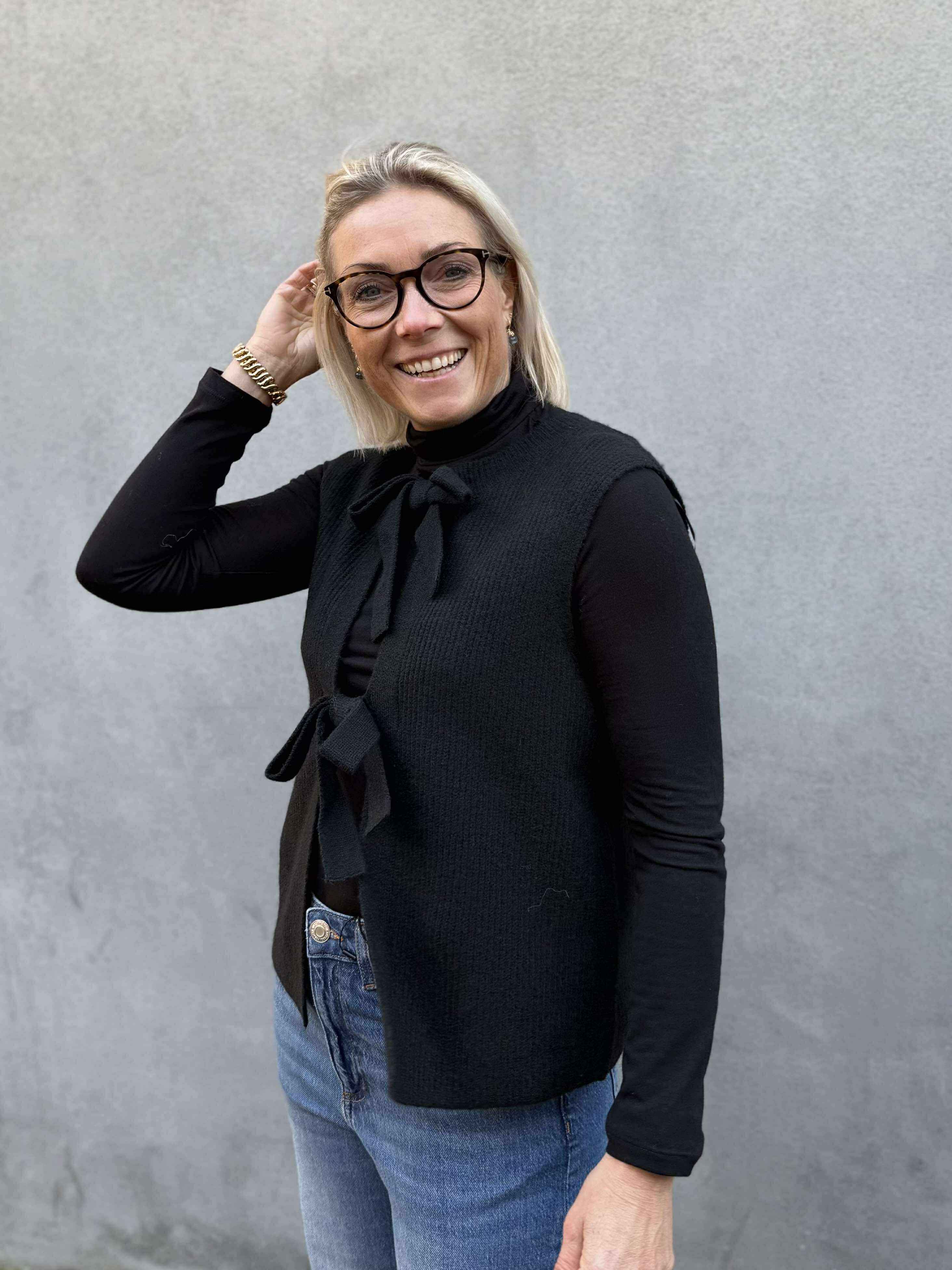 PCSILLY Knit Vest - Black